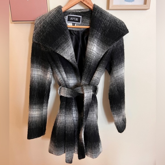 Fuzzy black and white ombre long coat from Apt. 9 - Picture 2 of 6